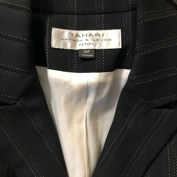 Tahari Suit Blazer Skirt Woman size 6 & 10 p Black stripe professional classy - Picture 6 of 16